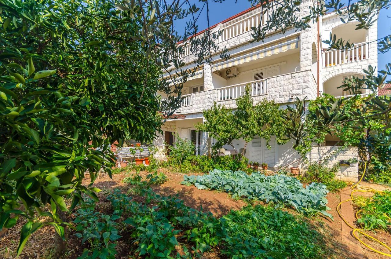 Apartments Tily Trogir Luaran gambar