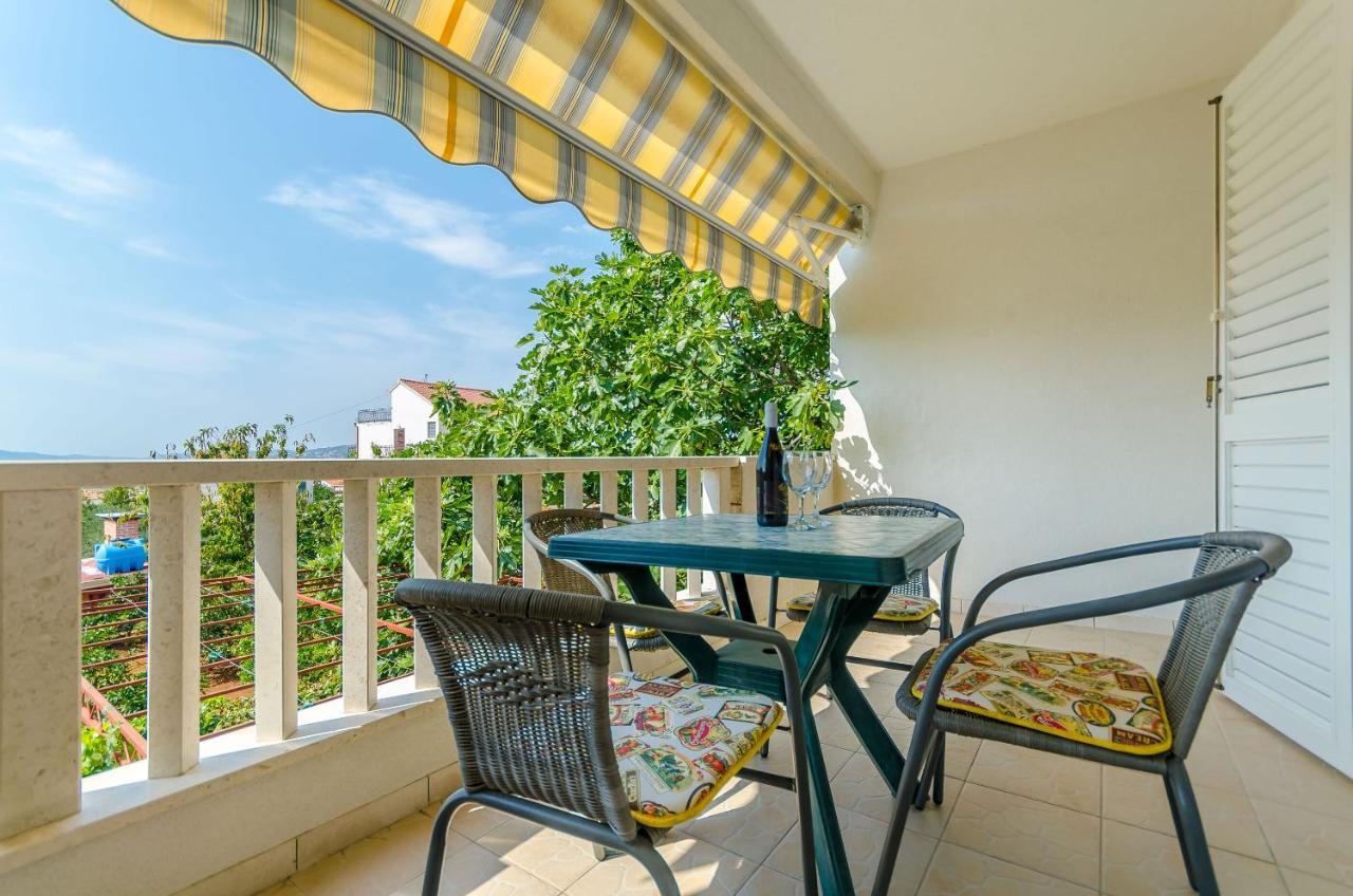 Apartments Tily Trogir Luaran gambar